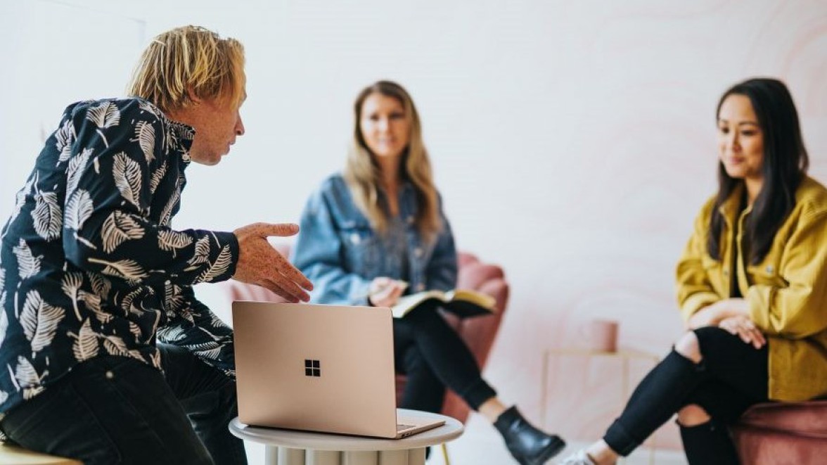 Platform Pemasaran Media Sosial untuk meningkatkan penjualan